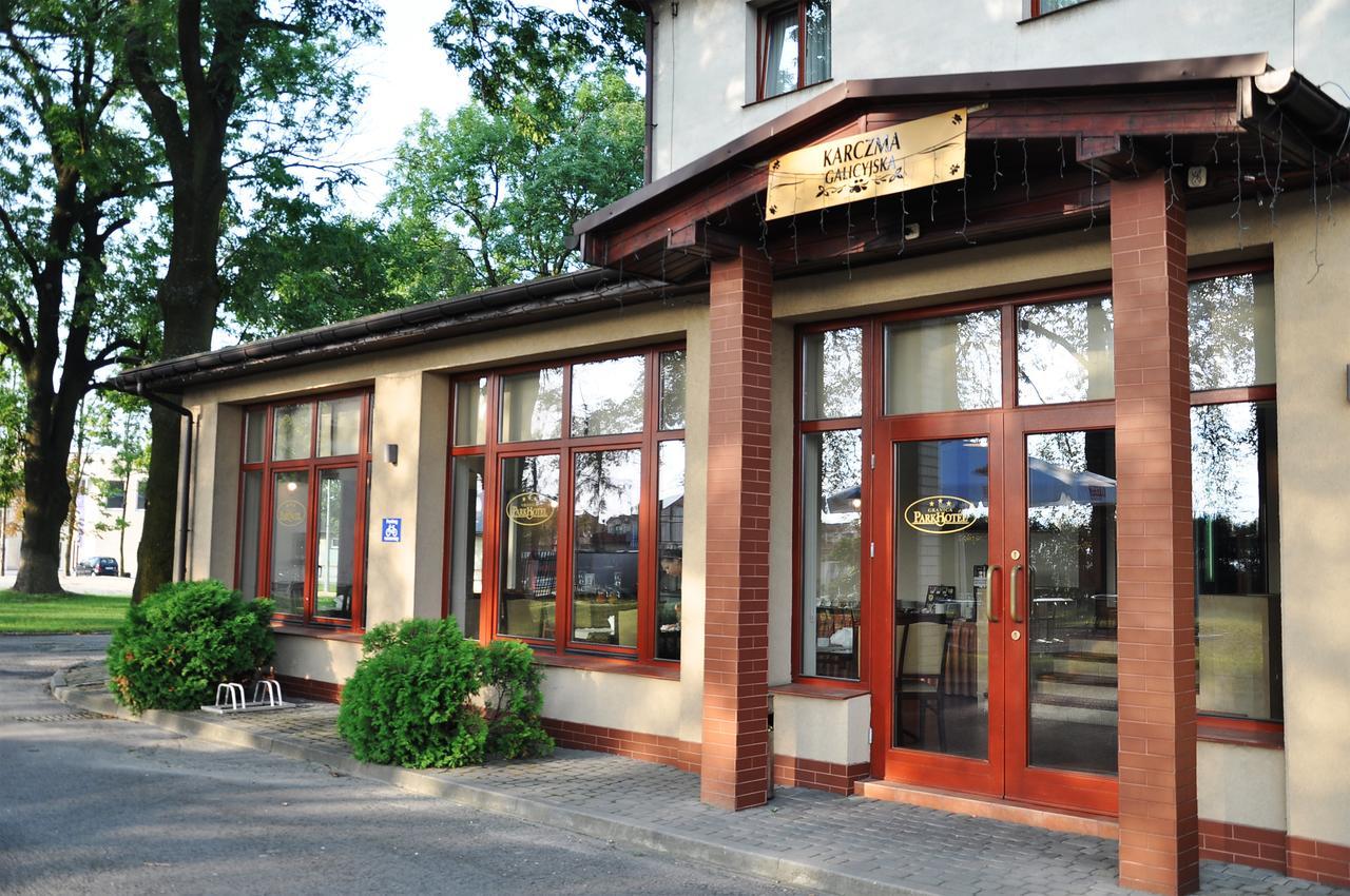 经济型公园酒店 Wielka Wies  外观 照片