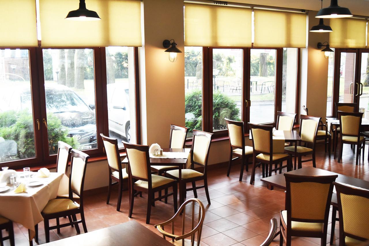 经济型公园酒店 Wielka Wies  外观 照片